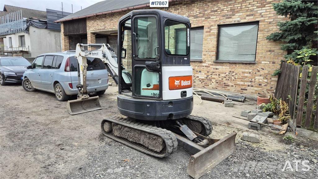 Bobcat E25***EM ミニ油圧ショベル 7t以下（ミニユンボ・ミニディガー）