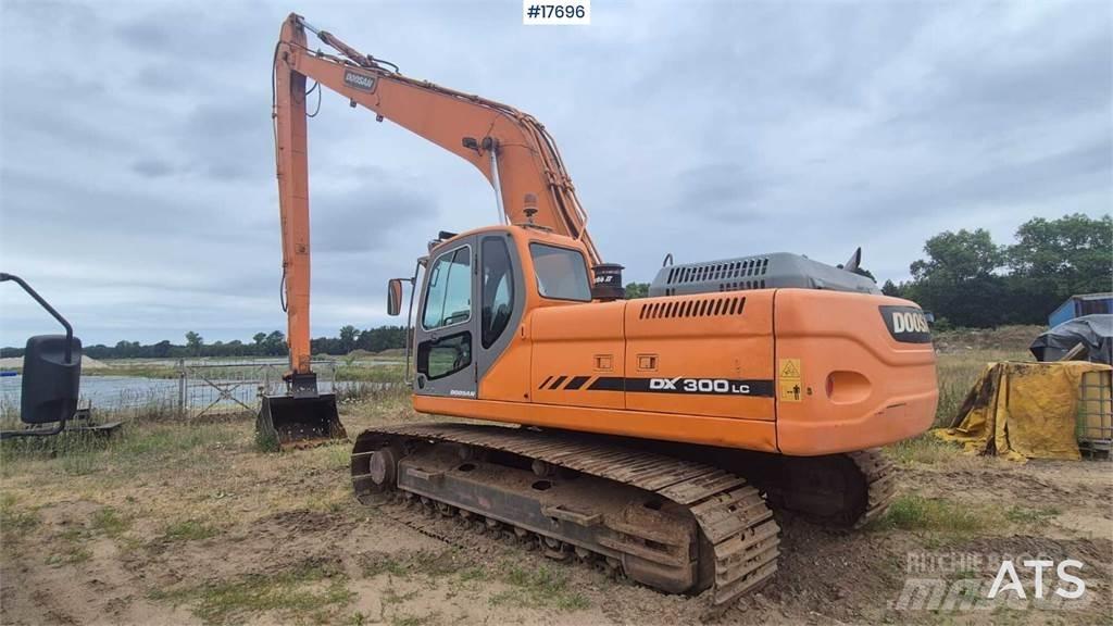 Doosan DX 300 LC 大型油圧ショベル12t以上（パワーショベル・ユンボ）