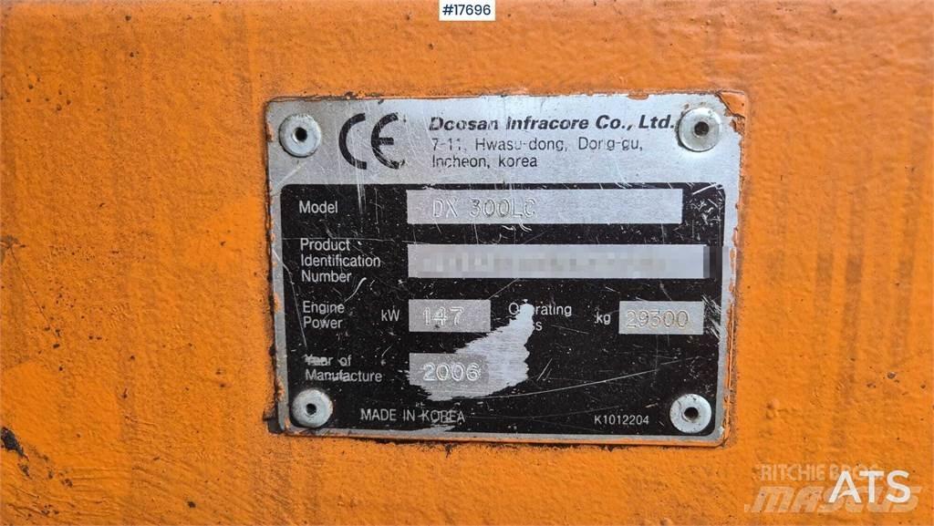 Doosan DX 300 LC 大型油圧ショベル12t以上（パワーショベル・ユンボ）