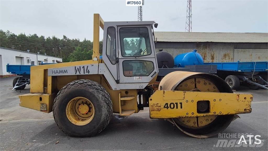 Hamm 4011D 振動ローラ