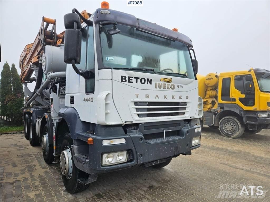 Iveco Trakker A440T コンクリートポンプ車