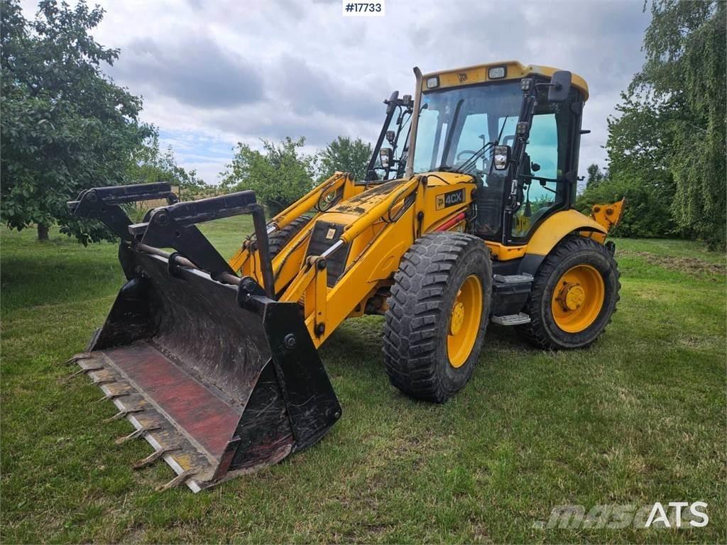 JCB 4CX バックホーローダー