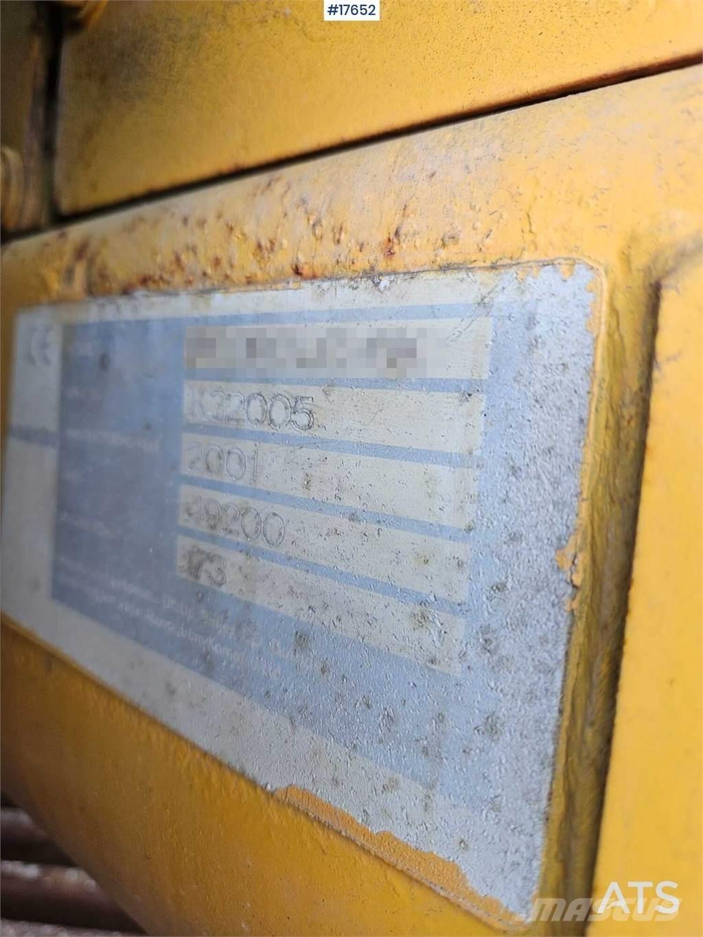 Komatsu 380 大型油圧ショベル12t以上（パワーショベル・ユンボ）