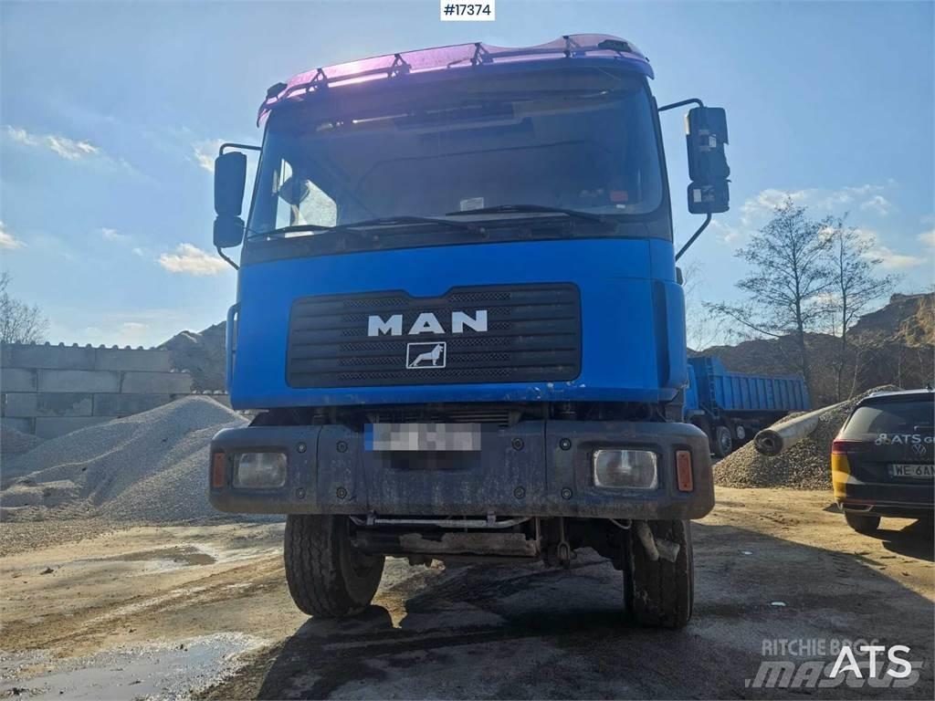 MAN 28.364 6x6 ダンプ