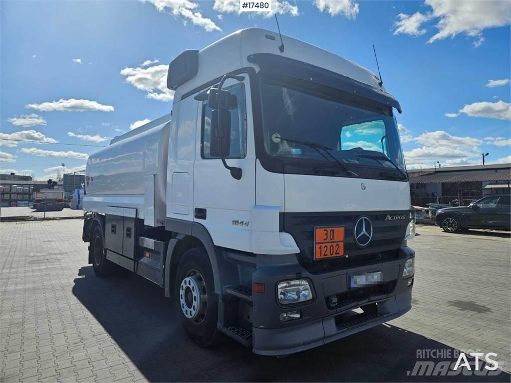 Mercedes-Benz 1844 タンカートラック