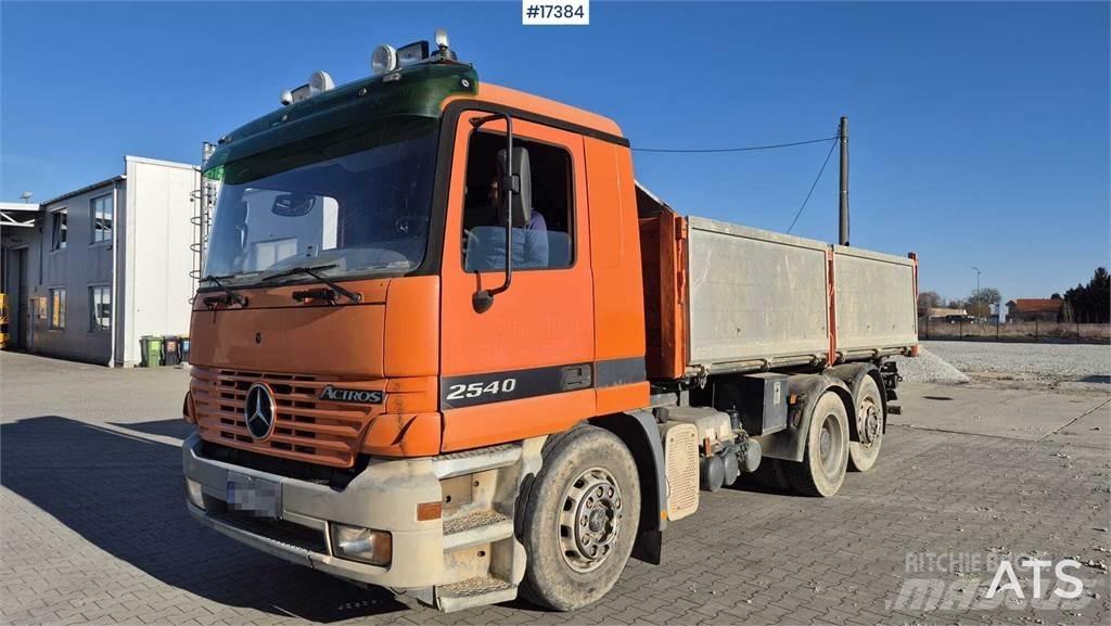 Mercedes-Benz Actros ダンプ