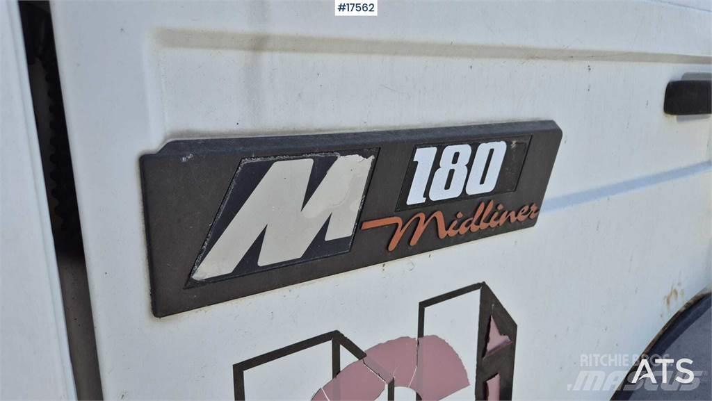 Renault M180 クレーントラック、ユニック車