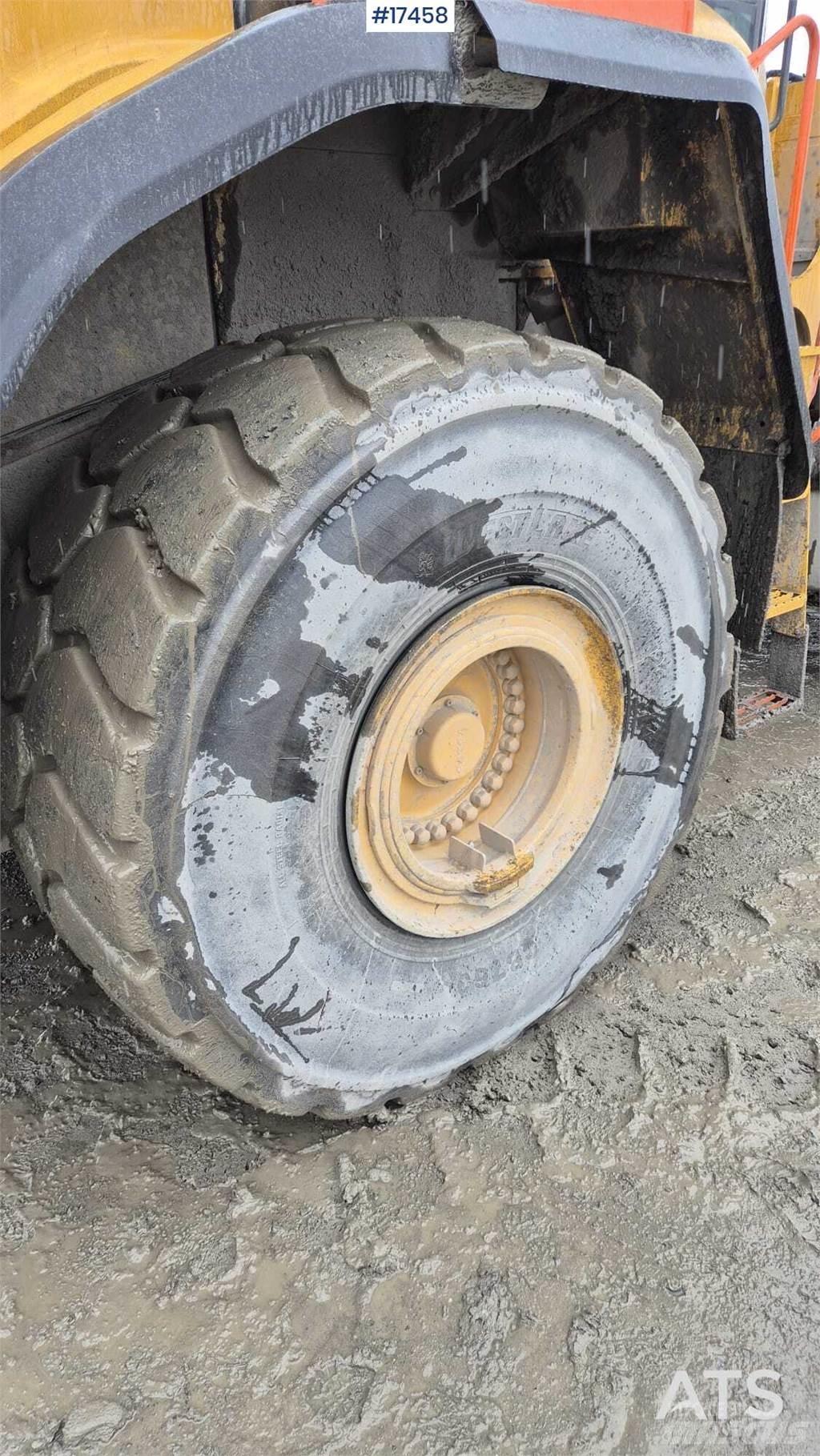 Volvo L220H ホイールローダー・タイヤショベル