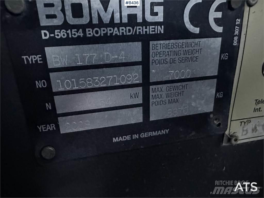 Bomag BW 177D-4 ロードローラー