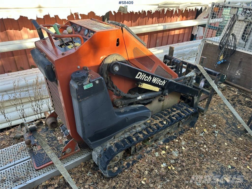 Ditch Witch SK650 スキッドステアローダー