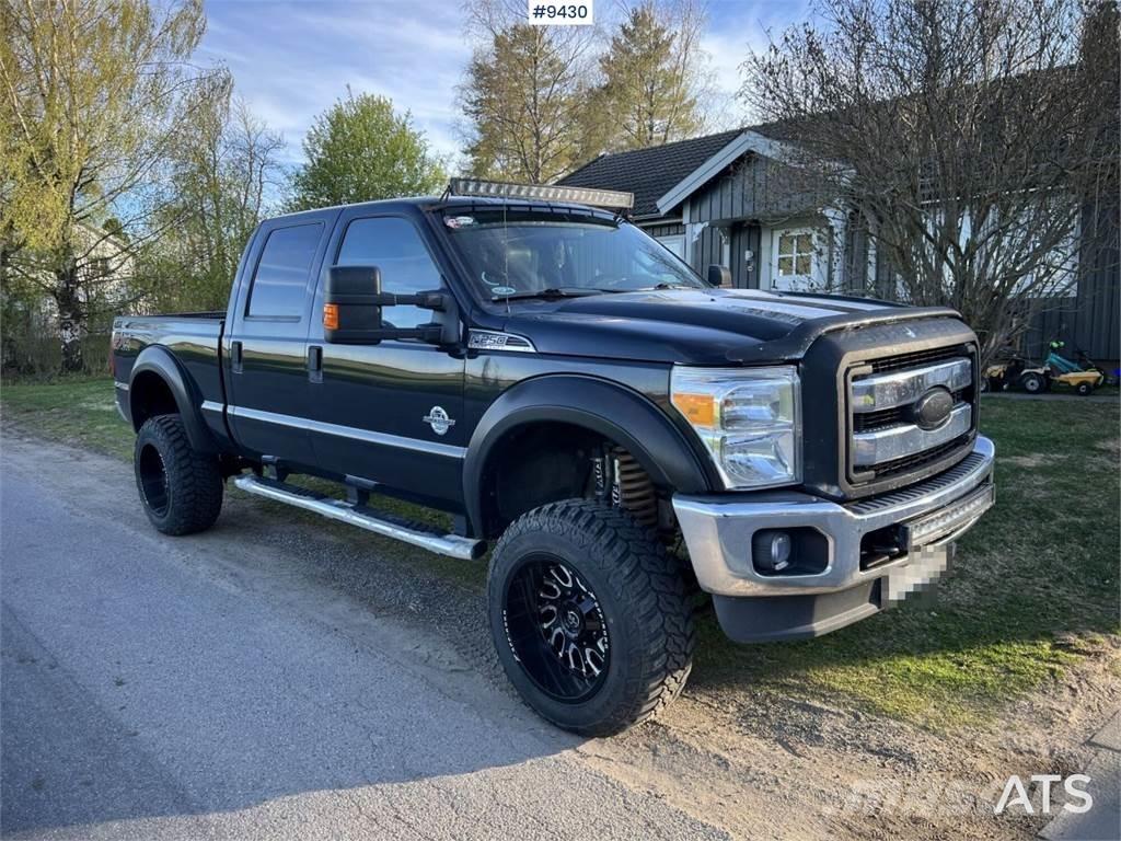 Ford F250 パネルバン