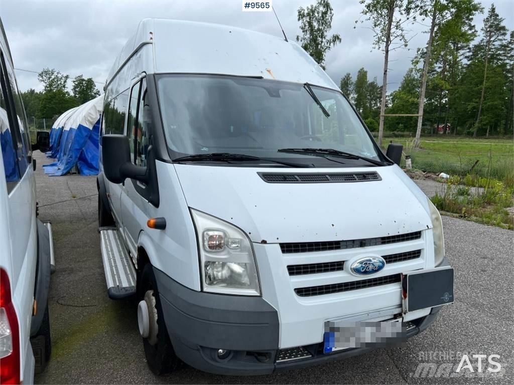 Ford Transit マイクロバス