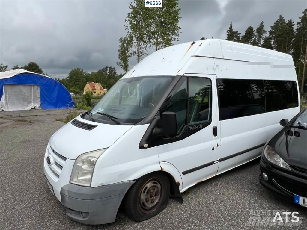 Ford Transit マイクロバス
