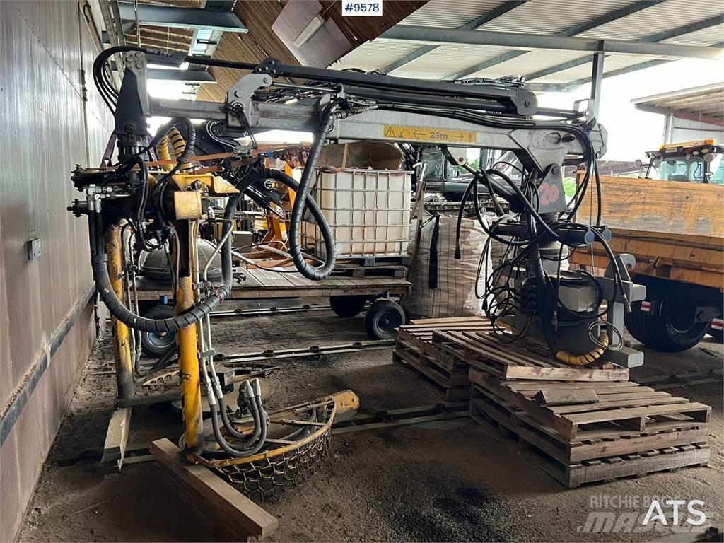  Hinnagårds T125B アスファルトスピリッティングマシーン