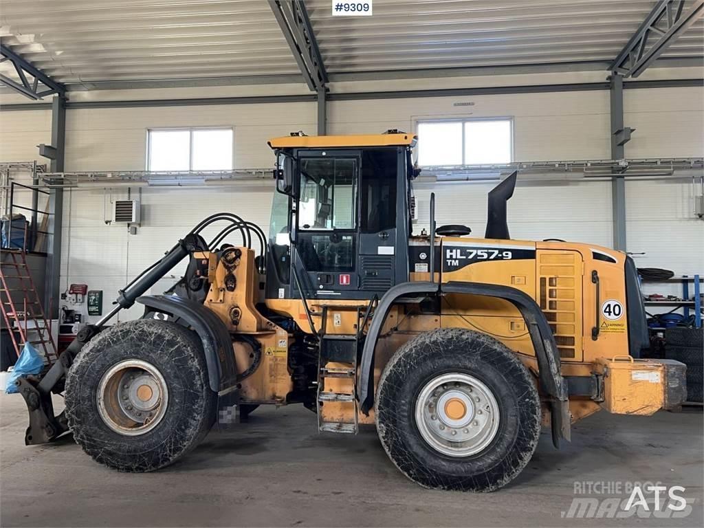 Hyundai HL757TM-9 タイヤ式ブルドーザ