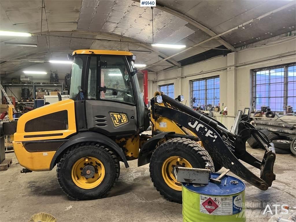 JCB 409 T4 タイヤ式ブルドーザ