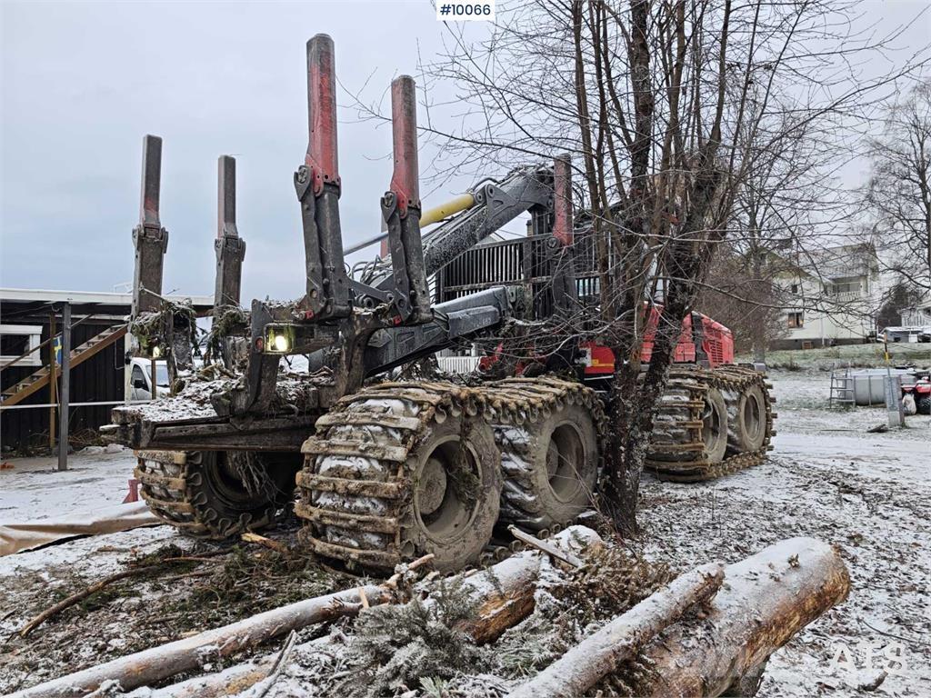 Komatsu 865 フォワーダー