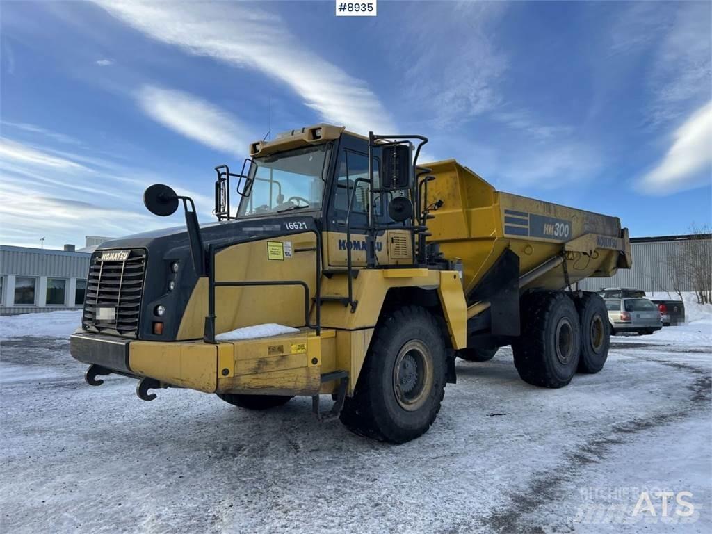 Komatsu HM300-3 アーティキュレート式ダンプトラック