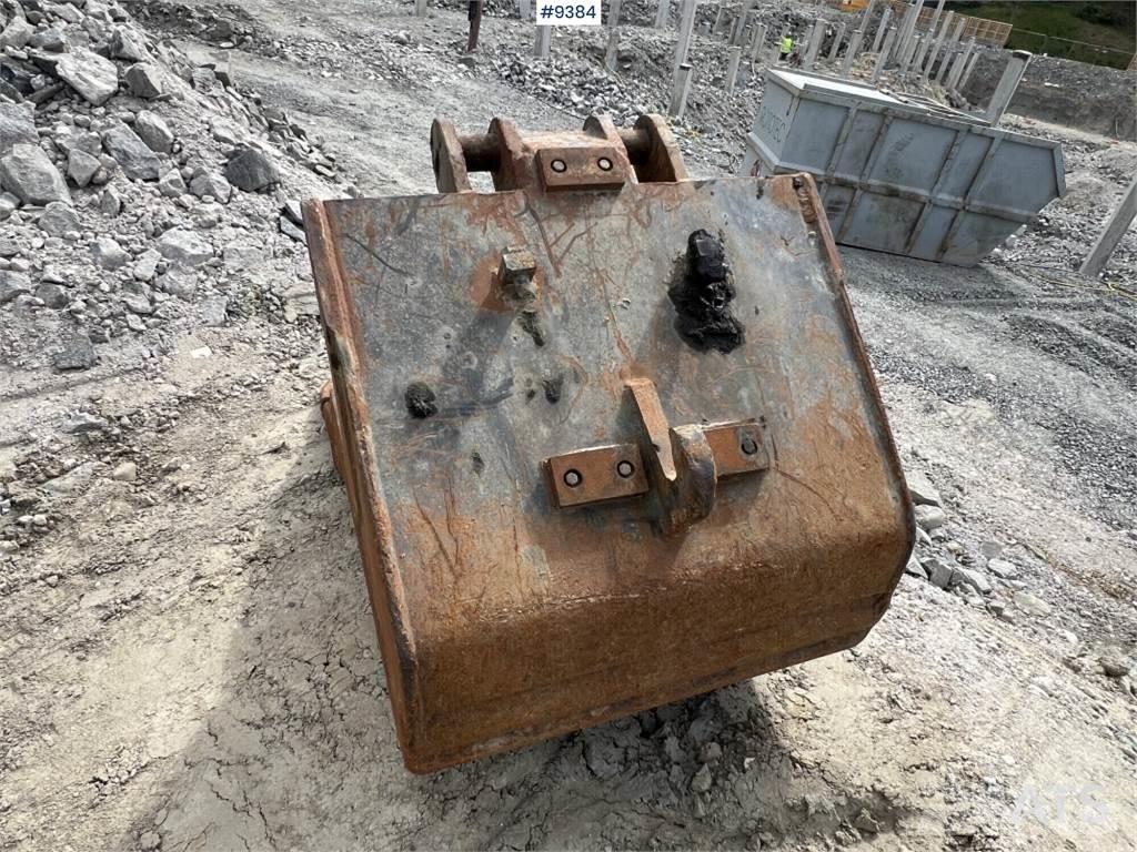 Komatsu PC210LC-8 大型油圧ショベル12t以上（パワーショベル・ユンボ）