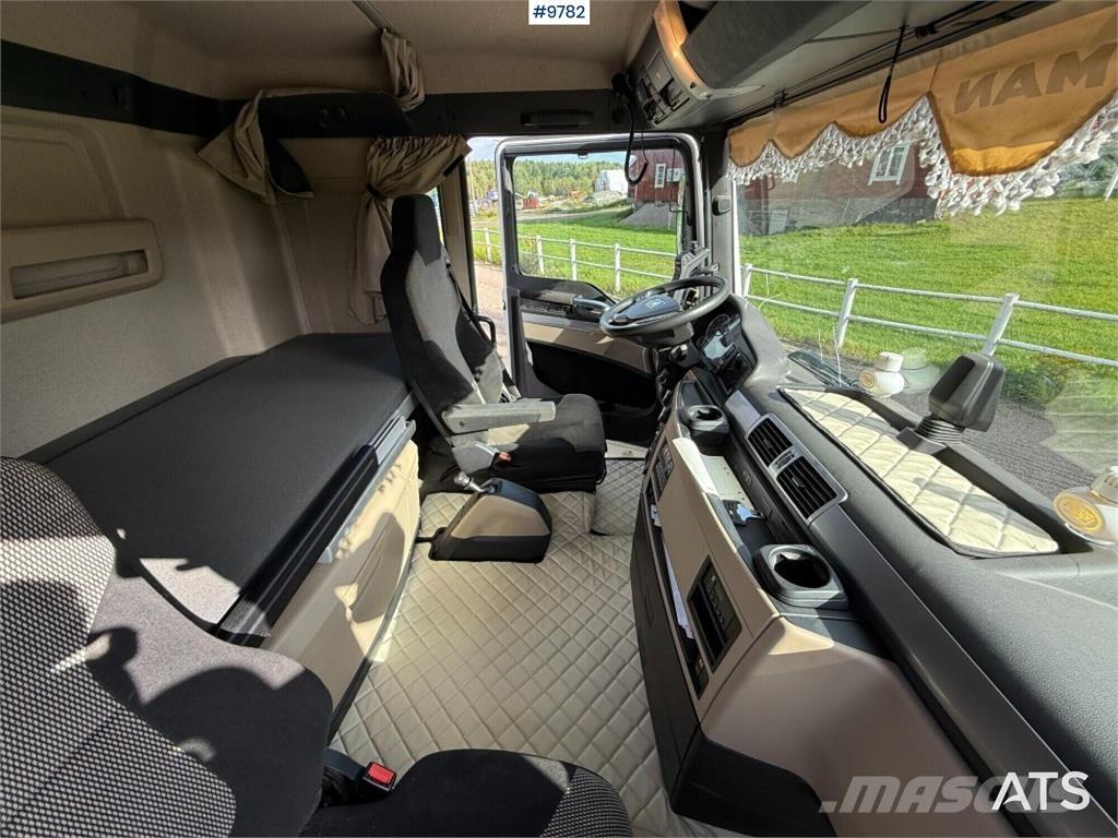 MAN TGX 26.500 6X2 アームロール
