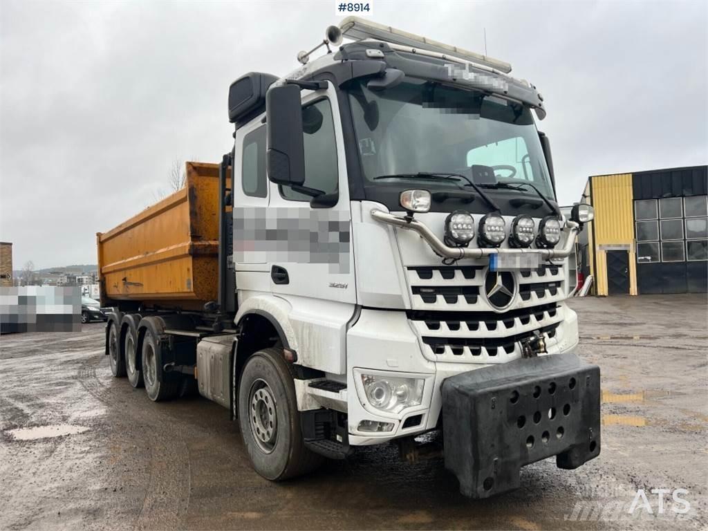 Mercedes-Benz Arocs アームロール