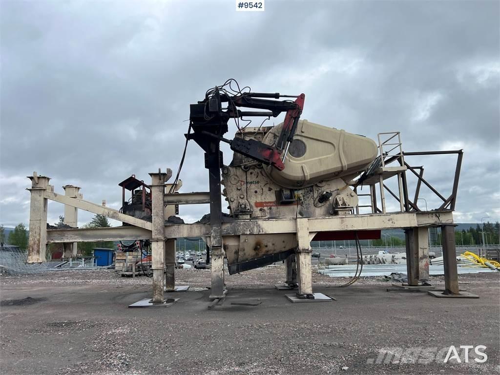 Metso C130 クラッシャー固定式
