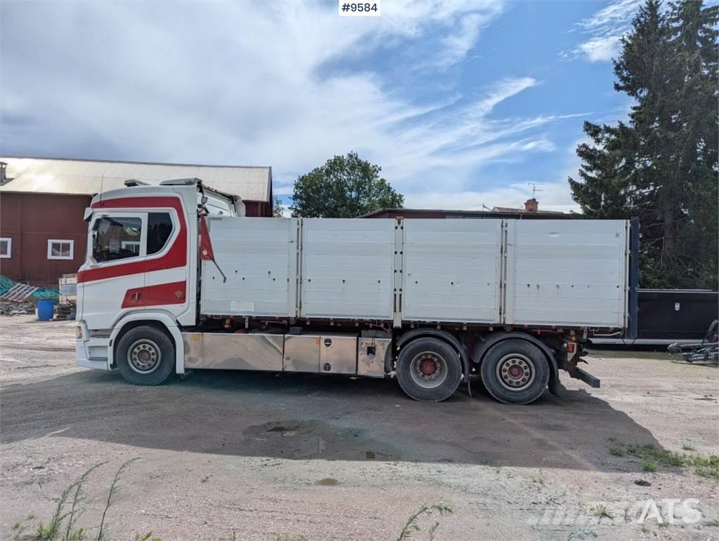 Scania R580 6X2 ボックスボディー、ウイング、箱車