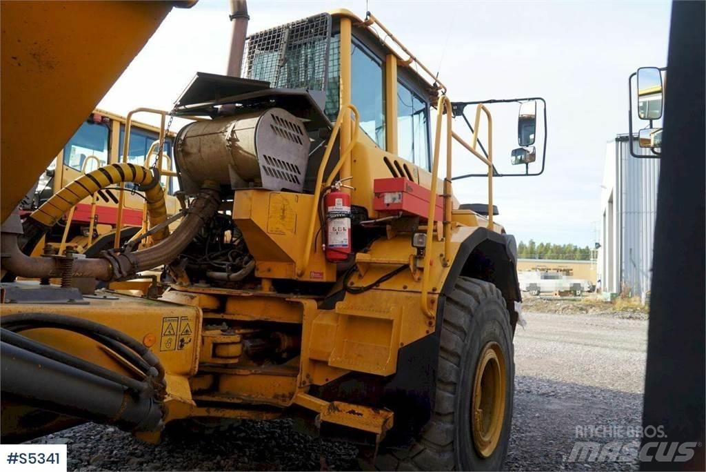 Volvo A35D 6x6 アーティキュレート式ダンプトラック