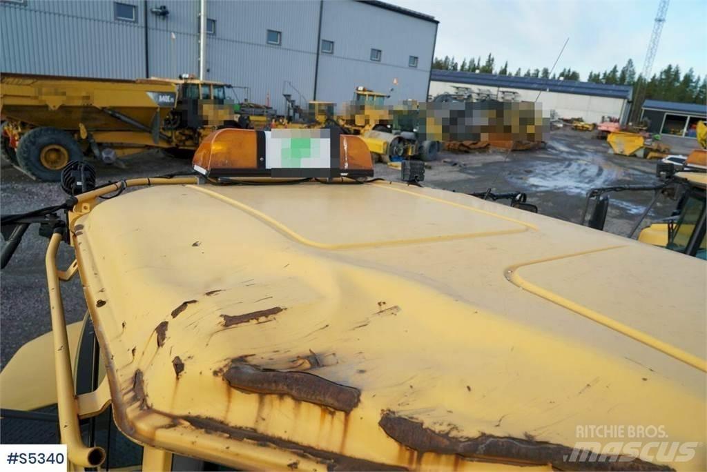 Volvo A40D 6x6 アーティキュレート式ダンプトラック