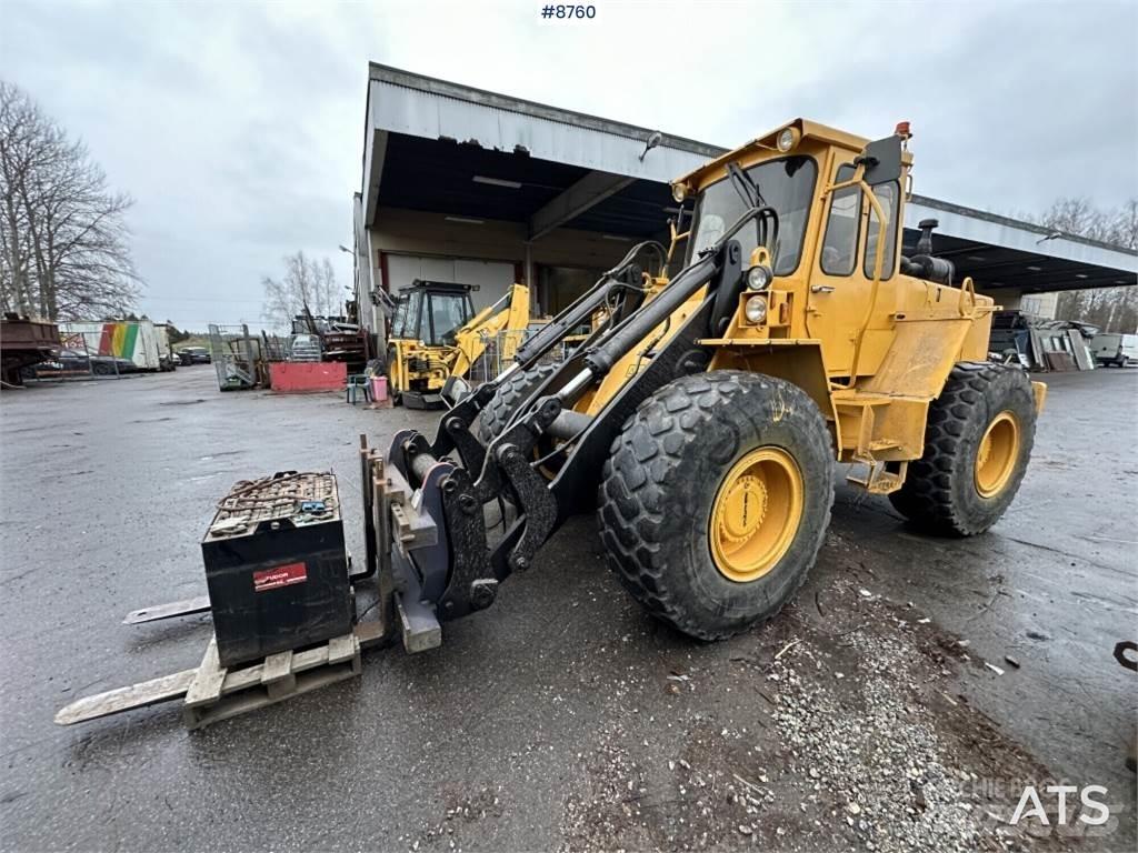 Volvo BM 4400 タイヤ式ブルドーザ