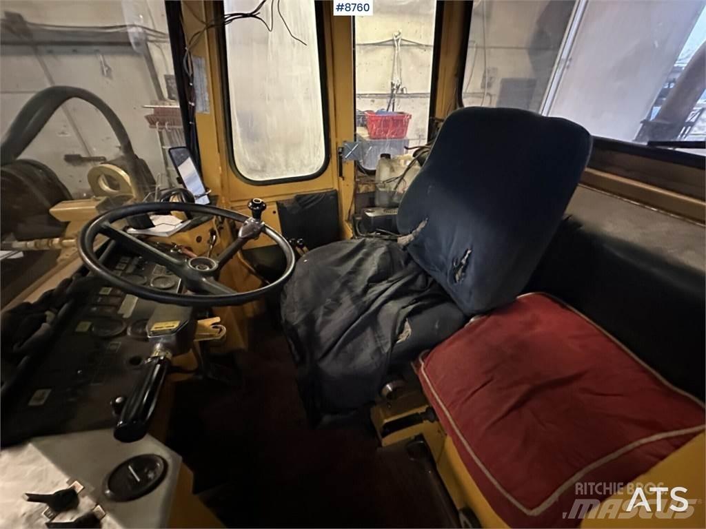 Volvo BM 4400 タイヤ式ブルドーザ