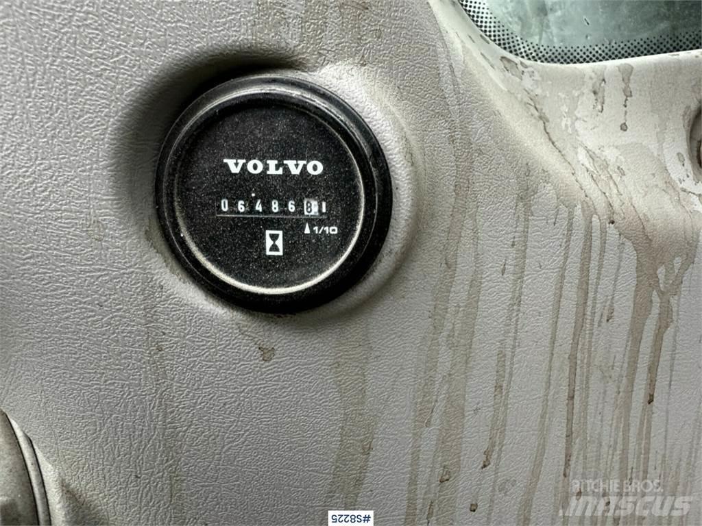 Volvo EC140EL 大型油圧ショベル12t以上（パワーショベル・ユンボ）
