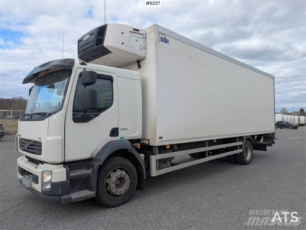 Volvo FL 4*2 冷蔵コンテナ