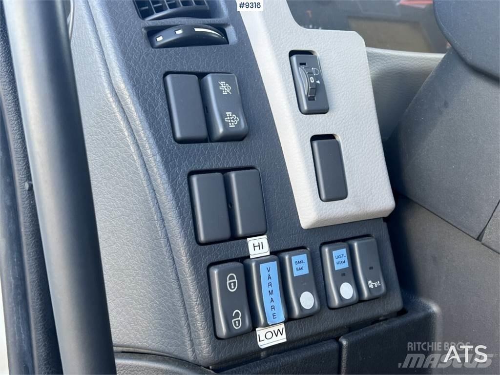 Volvo FL250 キャブ付きシャーシ