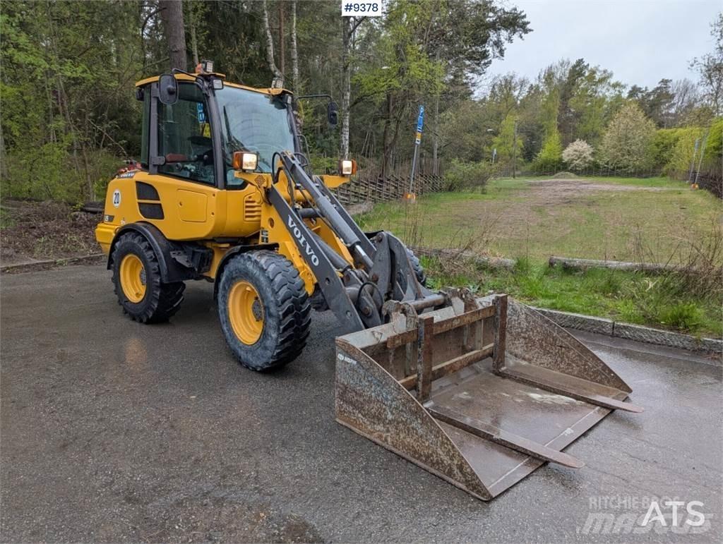 Volvo L25F タイヤ式ブルドーザ