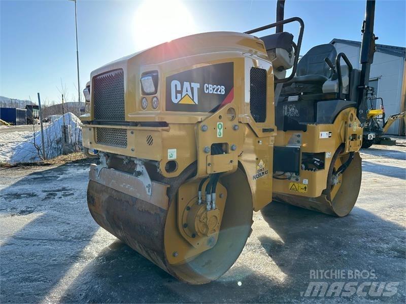 CAT cb22b プレートコンパクター