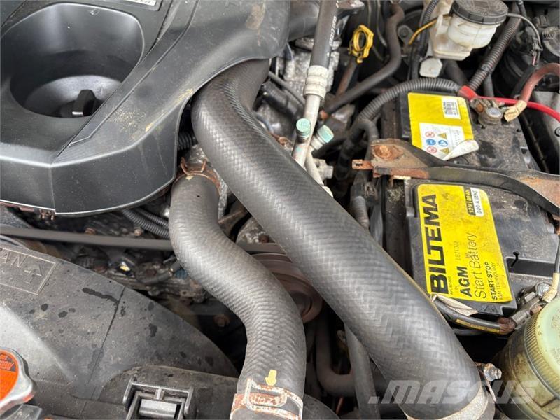 Isuzu D-max 自動車