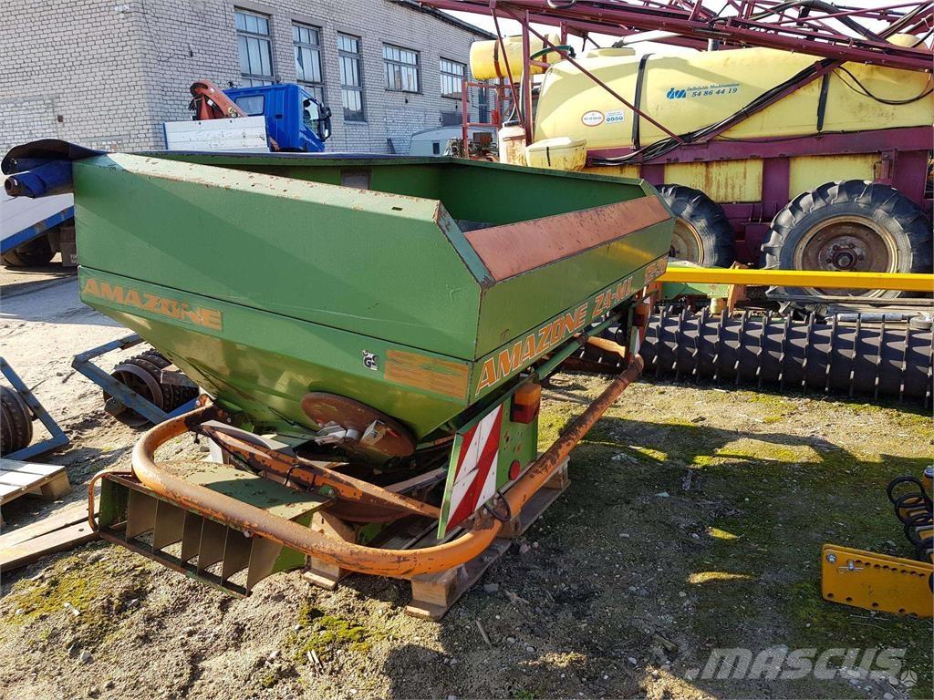 Amazone ZA-MI ミネラル散布機