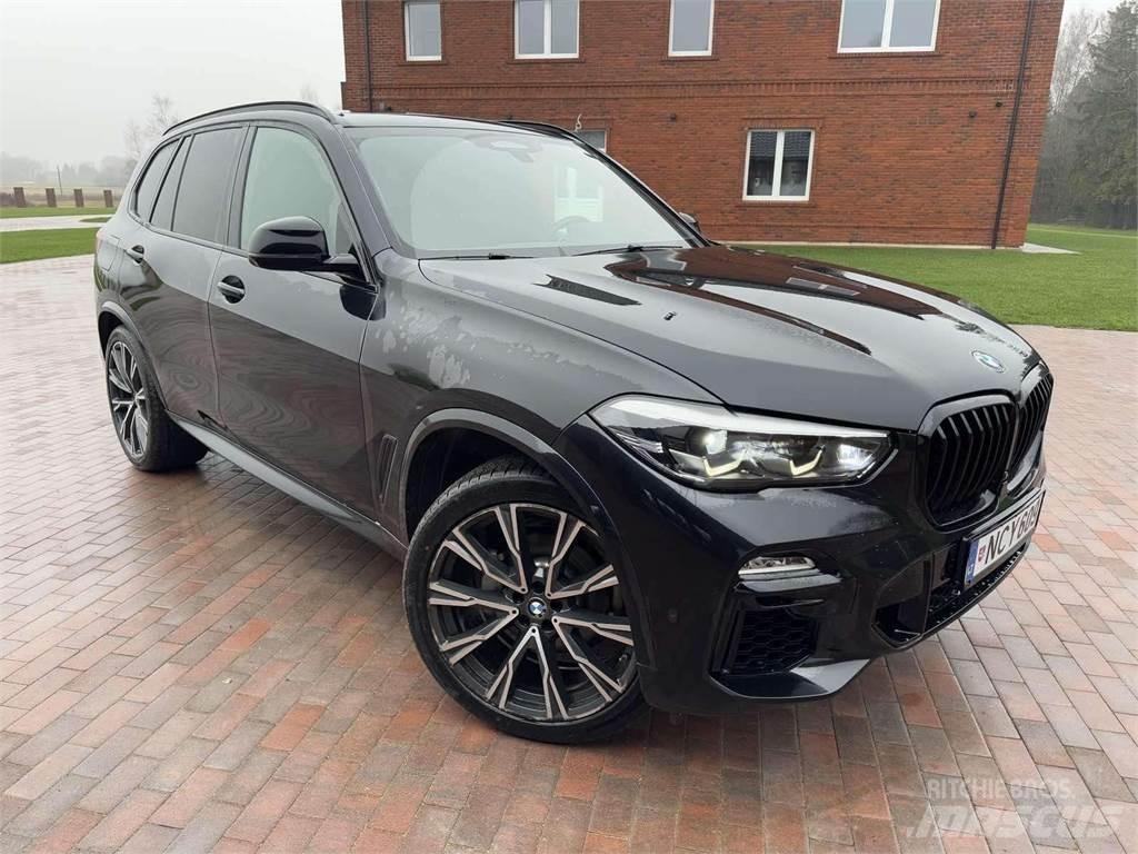 BMW  自動車