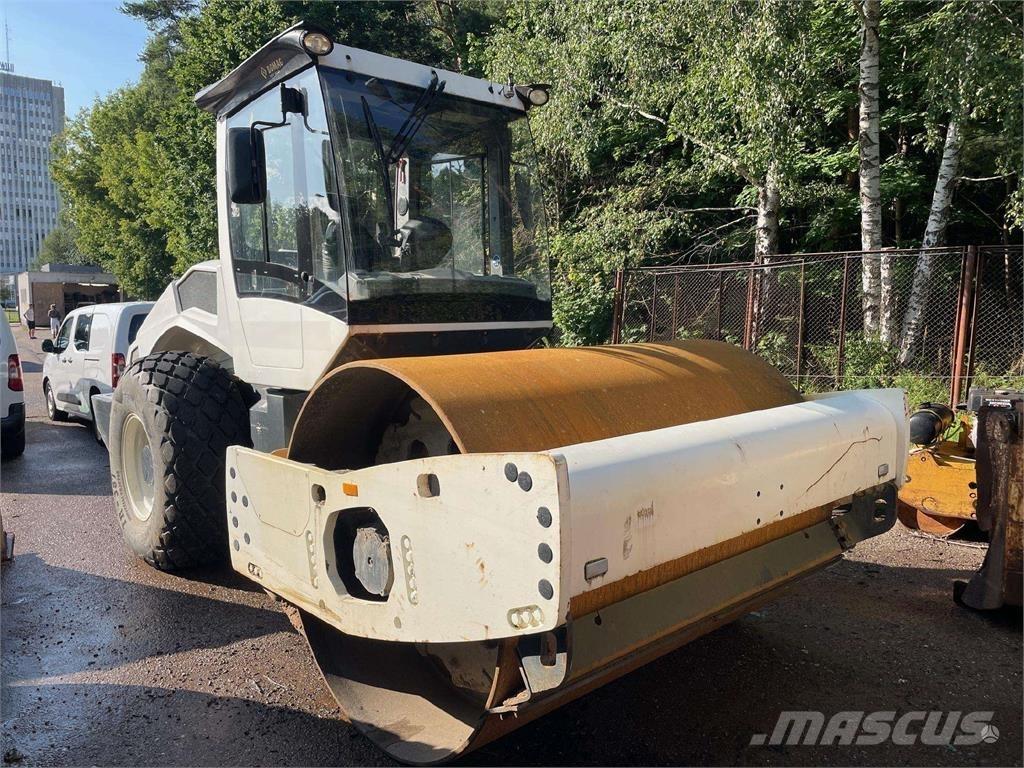 Bomag BW 211-5 振動ローラ