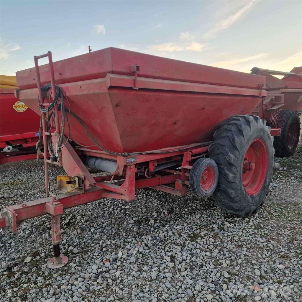 Bredal B50 ミネラル散布機