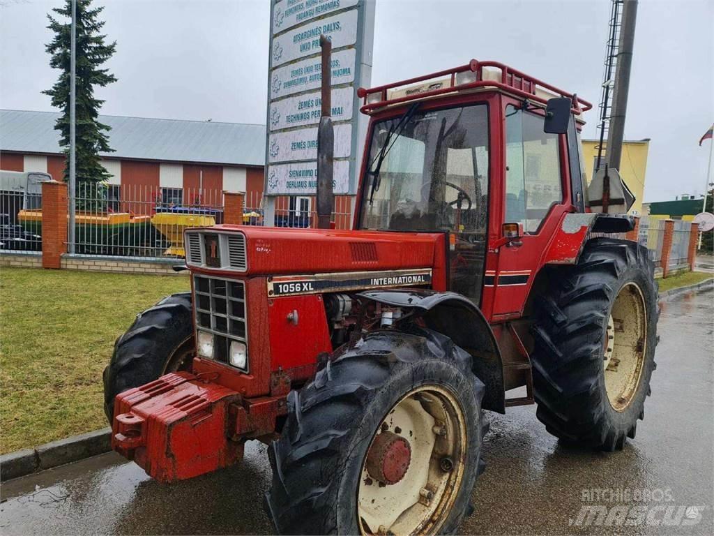 Case IH 1056 XL トラクター