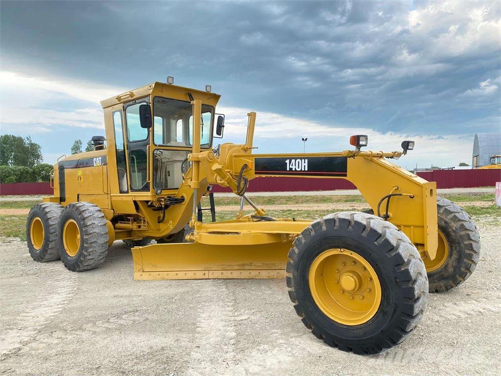 CAT 140 H モーターグレーダー