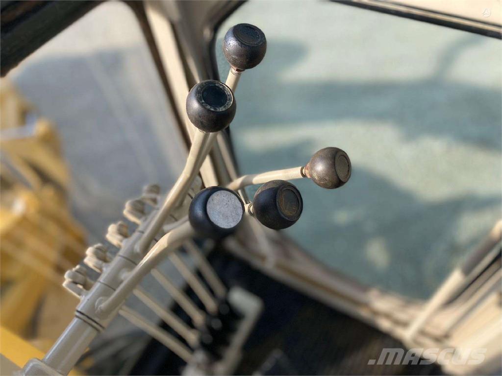 CAT 140 H モーターグレーダー