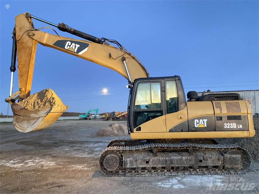 CAT 323 DLN 大型油圧ショベル12t以上（パワーショベル・ユンボ）