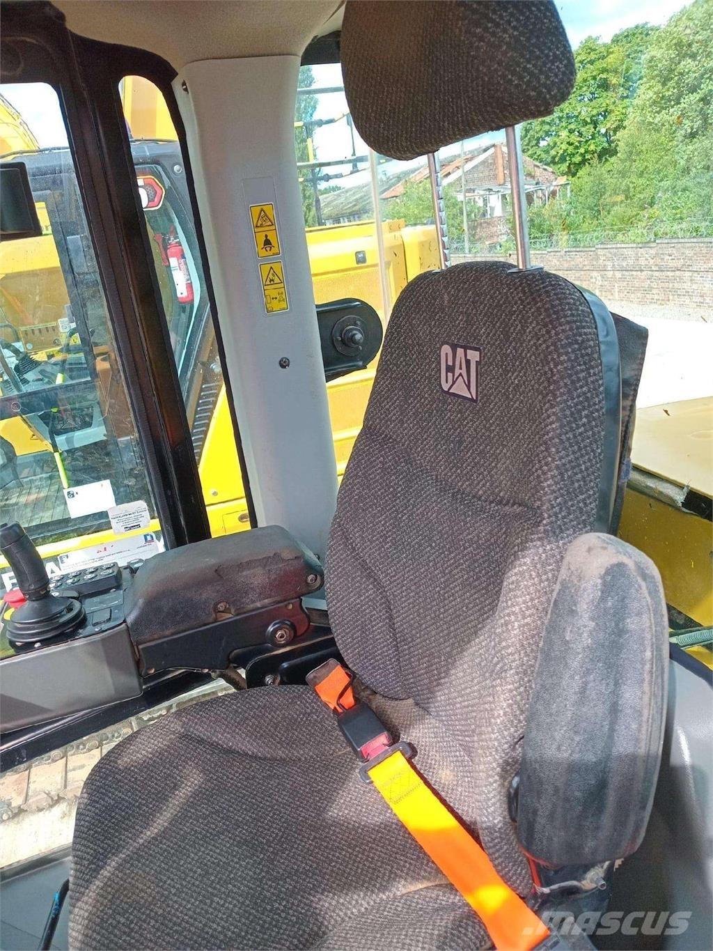 CAT CS 66 B 振動ローラ