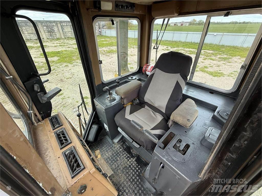 CAT D4H LGP ブルドーザー