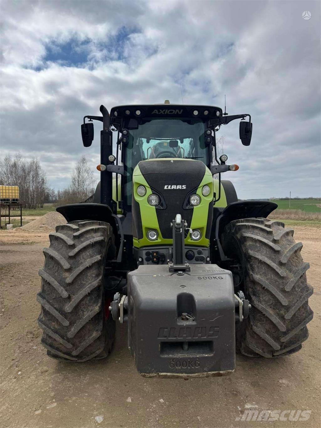 CLAAS Axion 870 トラクター
