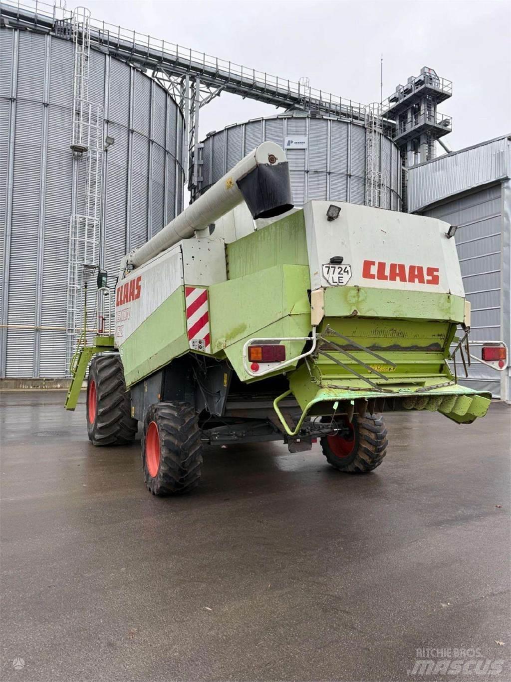 CLAAS LEXION 460 コンバイン