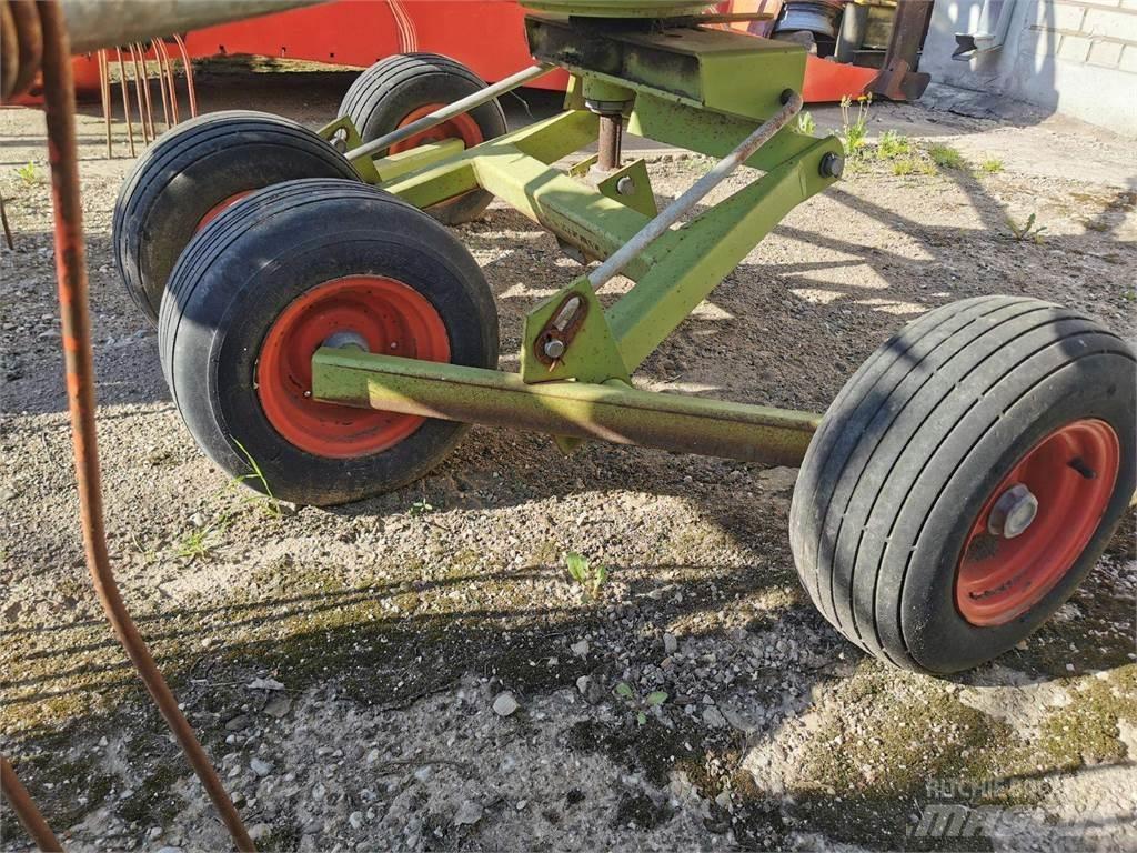 CLAAS Liner 430s テッダー・テッダーレーキ